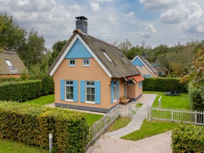 Holiday park Bungalow near Texel Coast with Garden - Outdoor photo 4