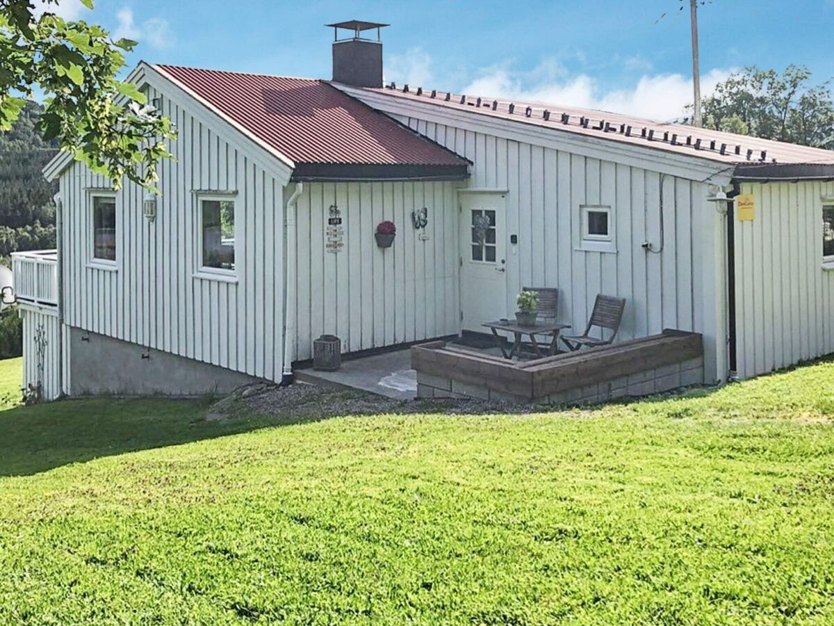 Holiday house 6 Personen Ferienhaus in AVERØY - Outdoor photo 2