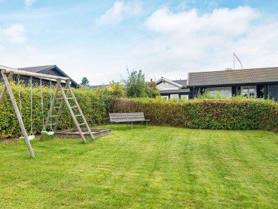 Holiday house 4 person holiday home in Rønde-By Traum - Outdoor photo 19