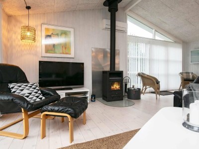 Holiday house Gemutliches Kustenhaus in Blokhus-By Traum - Outdoor photo 12