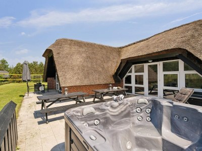 Holiday house Ruhiger Strand-Ruckzug -- By Traum Ferienwohnungen - Outdoor photo 4