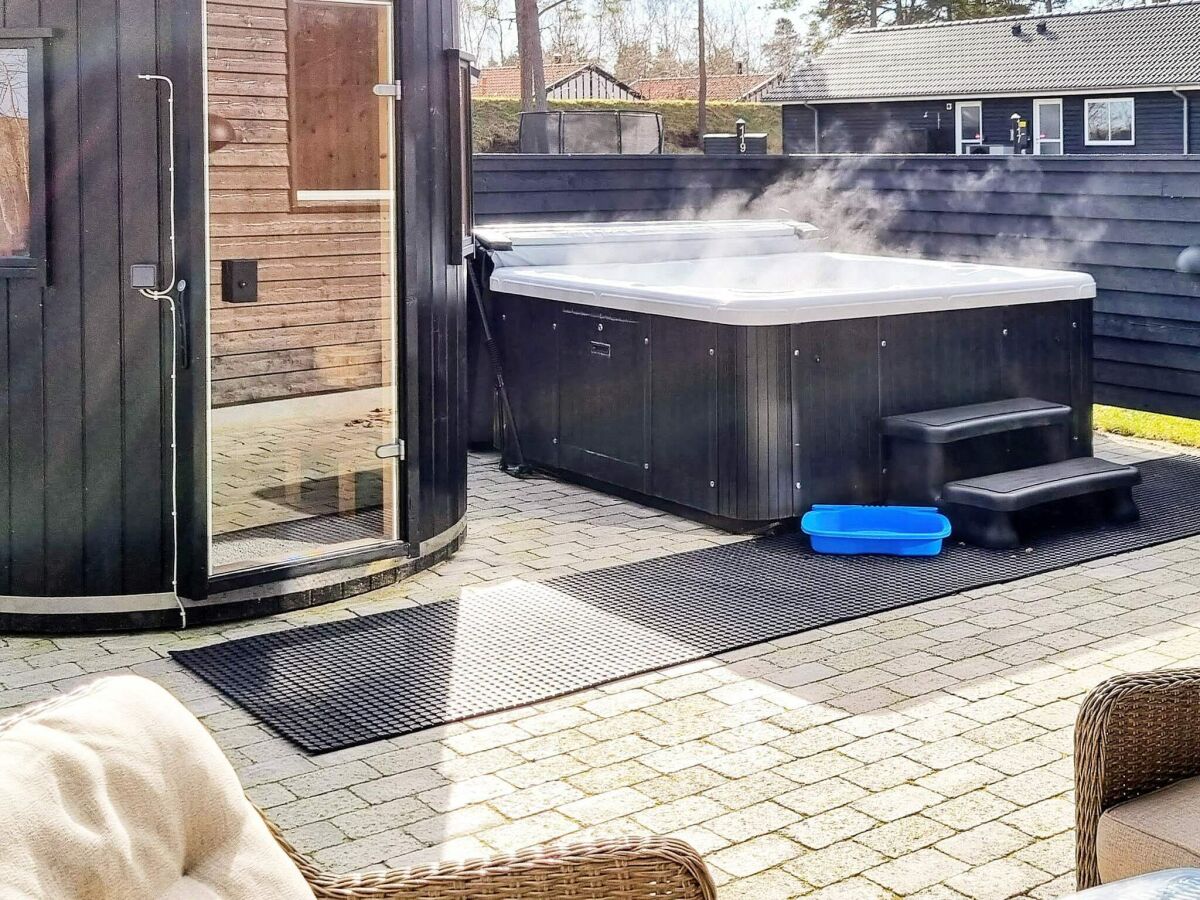 Holiday house 14 person holiday home in Væggerløse - Outdoor photo 3