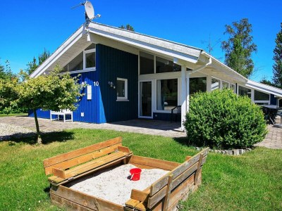Holiday house 12 Personen Ferienhaus in Væggerløse - Outdoor photo 9