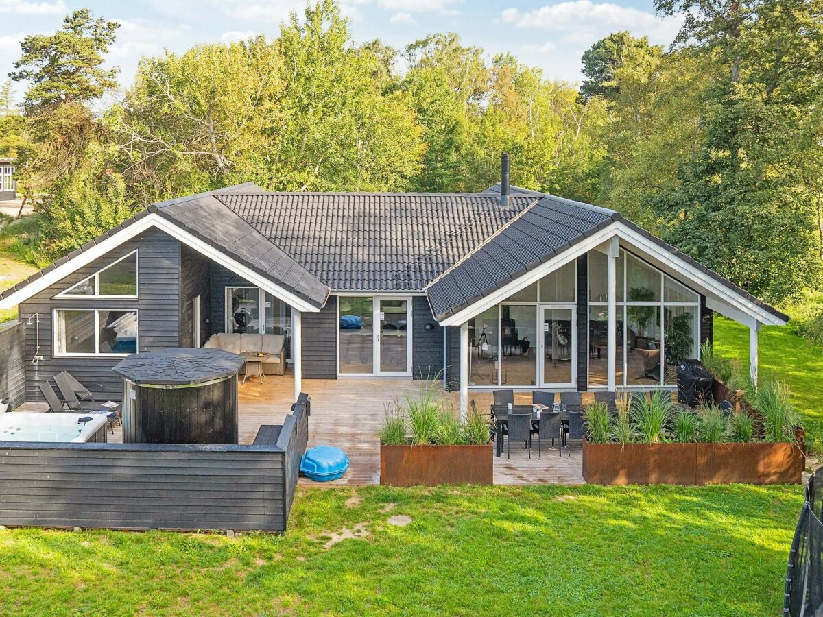 Holiday house 14 person holiday home in Væggerløse - Outdoor photo 3