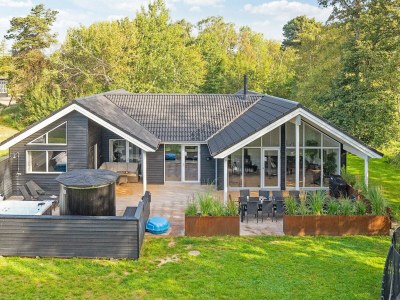 Holiday house 14 person holiday home in Væggerløse - Outdoor photo 3