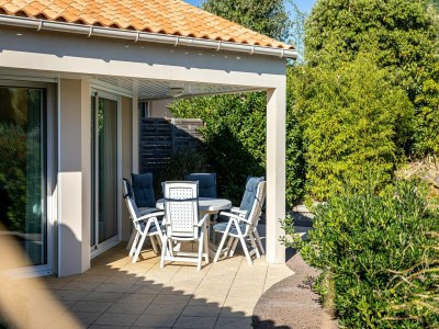 Holiday park Villa in France with Private Heated Pool - Outdoor photo 9