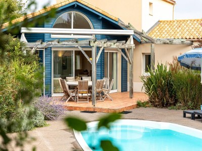 Holiday park Villa in Frankreich mit Pool und Garten - Outdoor photo 2