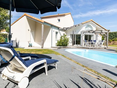 Holiday park Villa in Frankreich mit Pool und Garten - Outdoor photo 6