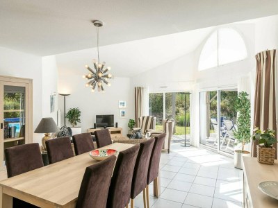 Holiday park Villa in Frankreich mit Pool und Garten - Outdoor photo 43