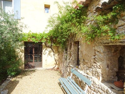 Holiday house Atypical property in an ochre village - 914 RUS - Outdoor photo 8