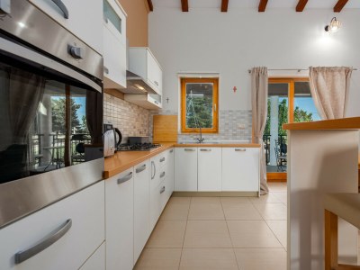 Holiday house Holiday house Tina with jacuzzi and pool - Features photo 25