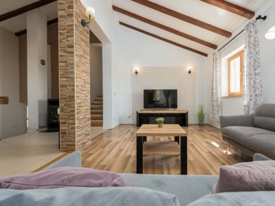 Holiday house Holiday house Tina with jacuzzi and pool - Features photo 30