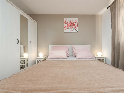 Holiday house Holiday house Tina with jacuzzi and pool - Features photo 36