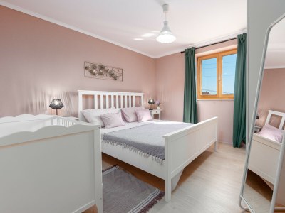 Holiday house Holiday house Tina with jacuzzi and pool - Features photo 37