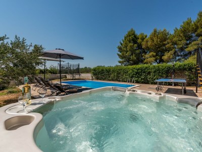 Holiday house Holiday house Tina with jacuzzi and pool - Outdoor photo 55