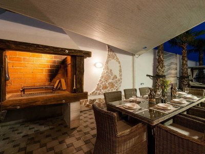 Villa Luxury Villa Michele with heated pool - Outdoor photo 8