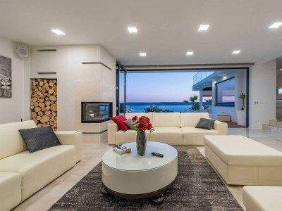 Villa Luxury Villa Michele with heated pool - Features photo 25