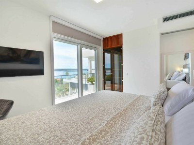 Villa Luxury Villa Michele with heated pool - Features photo 26