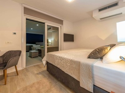 Villa Luxury Villa Michele with heated pool - Features photo 39