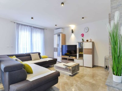 Villa Modern Villa Futura with pool - Features photo 22