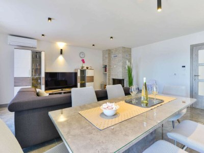 Villa Modern Villa Futura with pool - Features photo 24