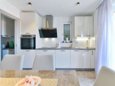 Villa Modern Villa Futura with pool - Features photo 26