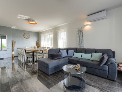 Villa Villa Azzurro with jacuzzi and pool - Features photo 36