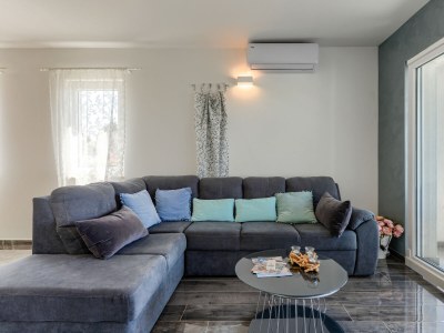 Villa Villa Azzurro with jacuzzi and pool - Features photo 37