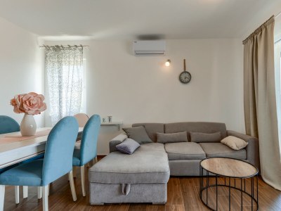 Villa Villa Azzurro with jacuzzi and pool - Features photo 40