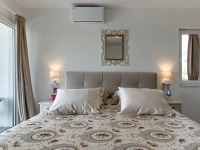 Villa Villa Azzurro with jacuzzi and pool - Features photo 47