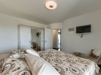 Villa Villa Azzurro with jacuzzi and pool - Features photo 48