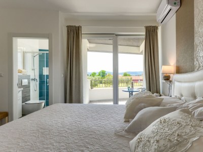 Villa Villa Azzurro with jacuzzi and pool - Features photo 73