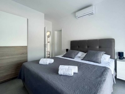 Villa Ela with heated pool - Features photo 31