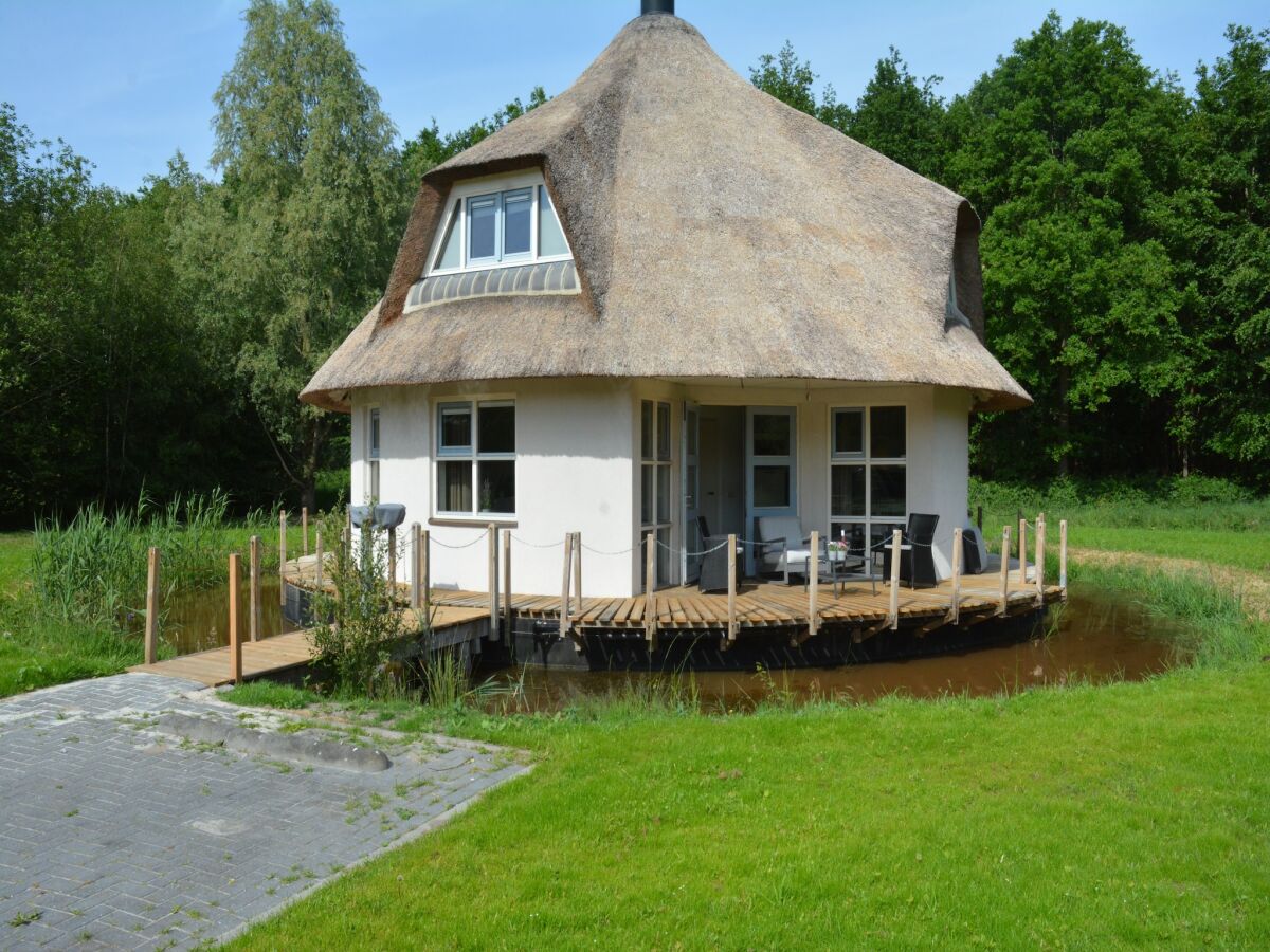 Holiday house Unique holiday home in Noordwolde with garden