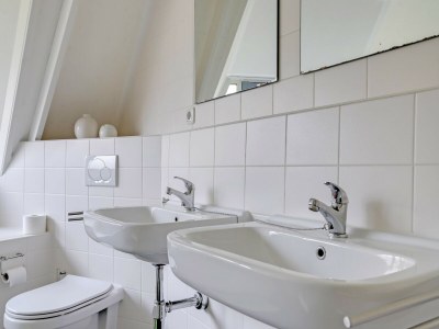 Holiday house Unique holiday home in Noordwolde with garden - Features photo 18