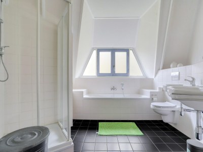 Holiday house Unique holiday home in Noordwolde with garden - Features photo 19