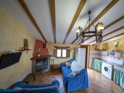 Holiday house Holiday Home in Laroya with Pool & BBQ - Features photo 13