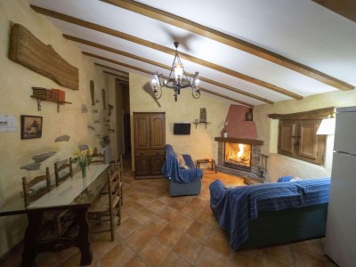 Holiday house Holiday Home in Laroya with Pool & BBQ - Features photo 14