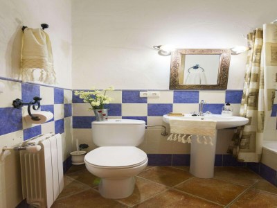 Holiday house Holiday Home in Laroya with Pool & BBQ - Features photo 18