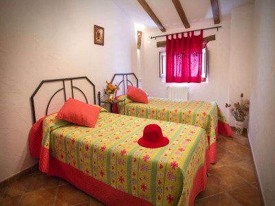 Holiday house Holiday Home in Laroya with Pool & BBQ - Features photo 19