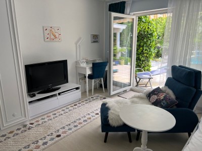 Holiday apartment pool view - Features photo 16