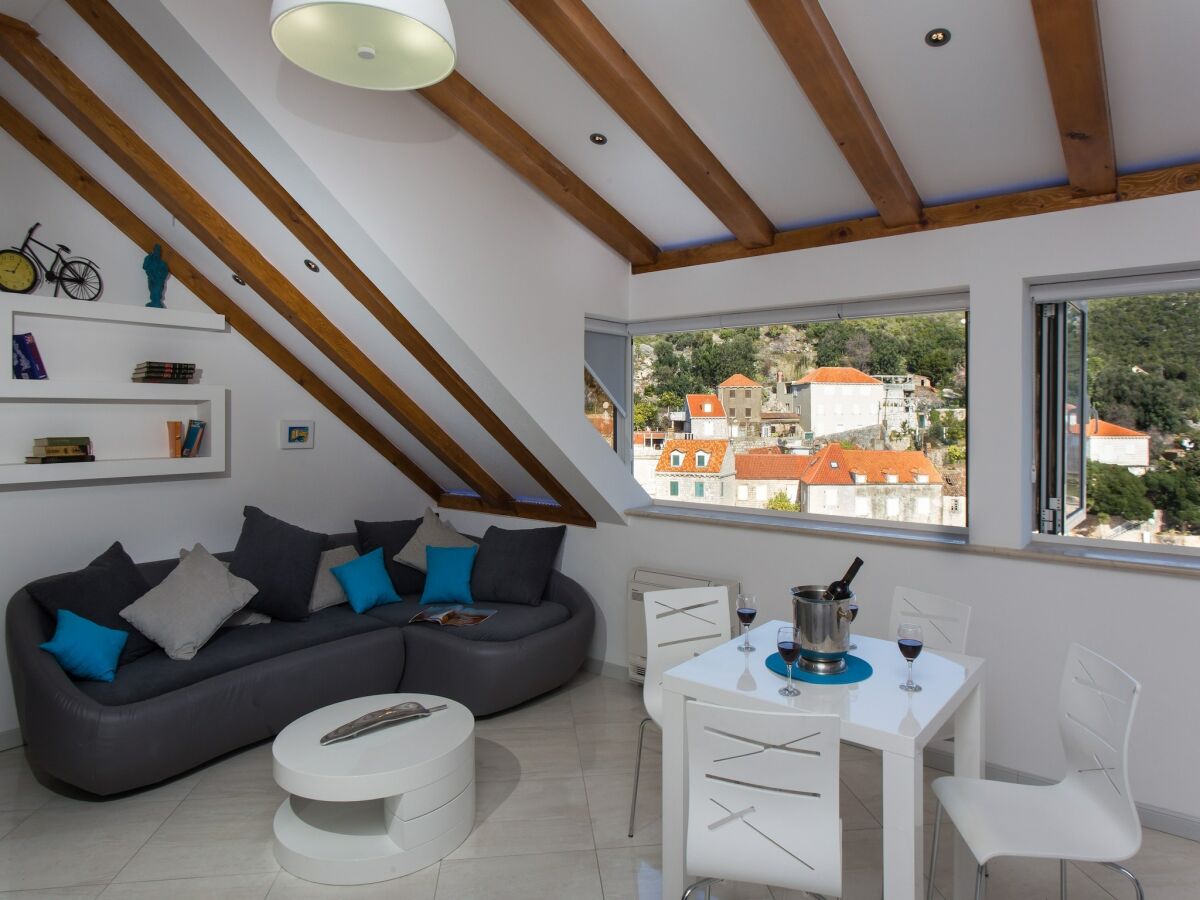 Apartment Mali Skoj Apartment - Two-Bedroom Apartment with Sea View - Features photo 2