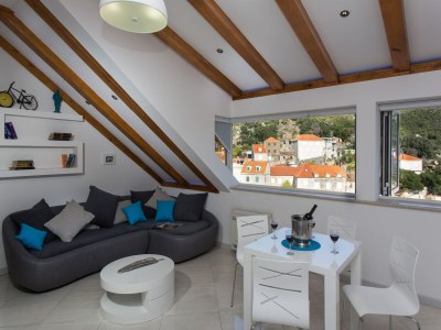 Apartment Mali Skoj Apartment - Two-Bedroom Apartment with Sea View - Features photo 2