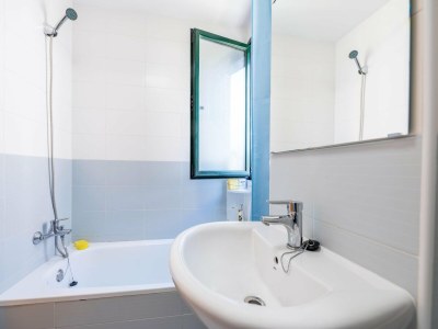 Apartment Apartment in Asturias near Playa de Torimbia - Features photo 19