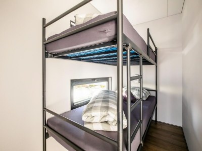 House boat Beautiful houseboat  with shared pool - Features photo 14