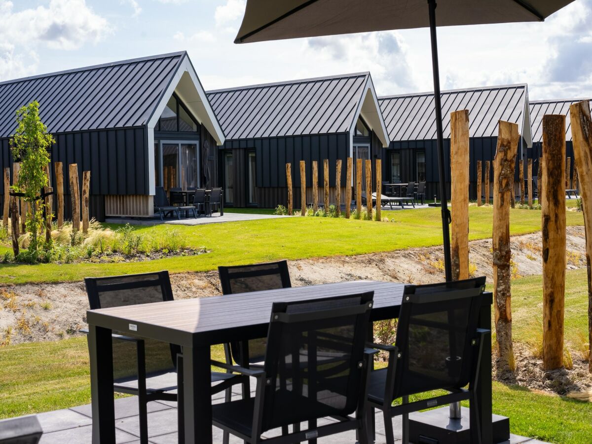 Holiday park Moderne Lodge am Wasser - Outdoor photo 2