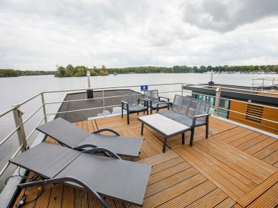 Holiday park Houseboat in Netherlands near Holiday Park - Outdoor photo 3