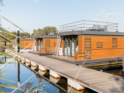 Holiday park Houseboat in Netherlands near Holiday Park - Outdoor photo 6