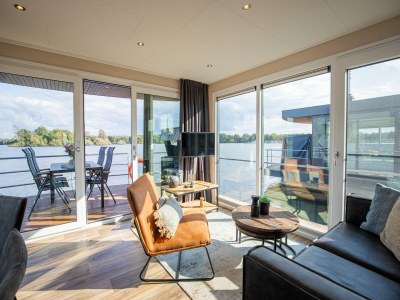 Holiday park Houseboat in Netherlands near Holiday Park - Features photo 11