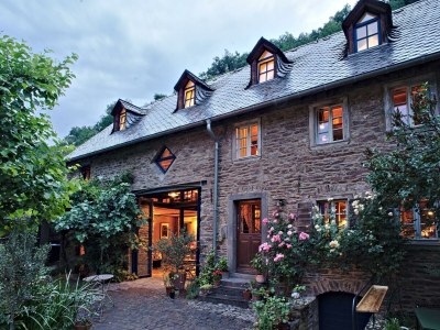 Holiday apartment "Im alten Hof" - Outdoor photo 11